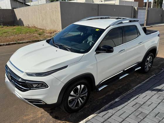 FIAT TORO 2.0 16V TURBO DIESEL VOLCANO 4WD AT9 FIAT TORO 2.0 16V TURBO DIESEL VOLCANO 4WD AT9